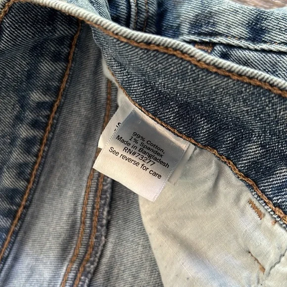 SO High Rise Boyfriend Midi Denim Jean Shorts Size 7/28 W - Picture 5 of 9